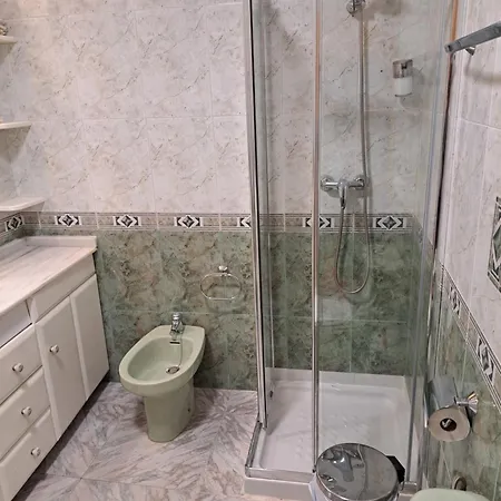 Spacious In Noelia With Private Pool, Garden & Parking Holiday home *
