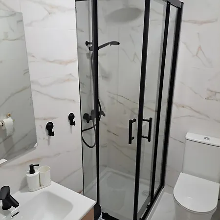 Spacious In Noelia With Private Pool, Garden & Parking