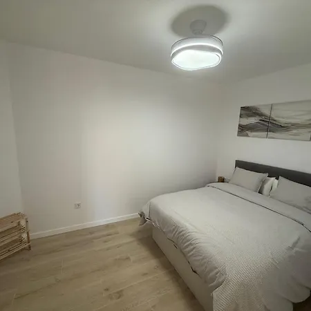 Independent At Noelia With Private Pool, Garden & Parking Holiday home