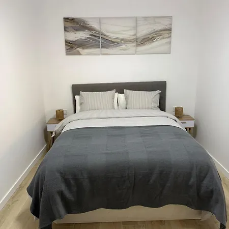 Independent At Noelia With Private Pool, Garden & Parking *