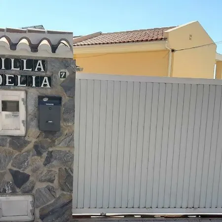 Spacious In Noelia With Private Pool, Garden & Parking
