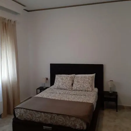 Spacious In Noelia With Private Pool, Garden & Parking Holiday home *