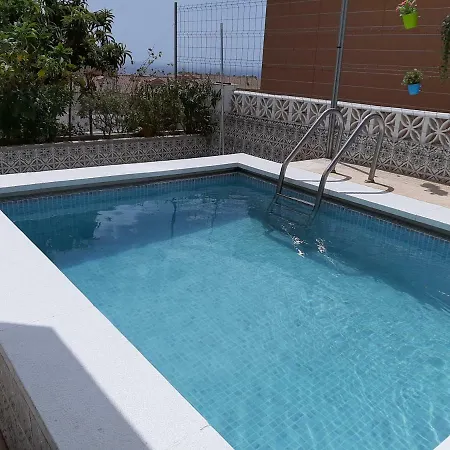 Spacious In Noelia With Private Pool, Garden & Parking Holiday home *